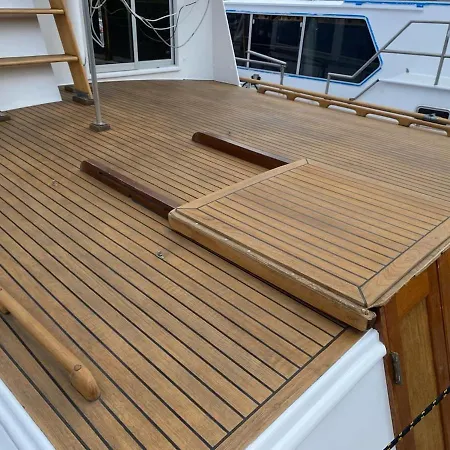 Båthotell Nuit Insolite A Bord D Un Bateau *