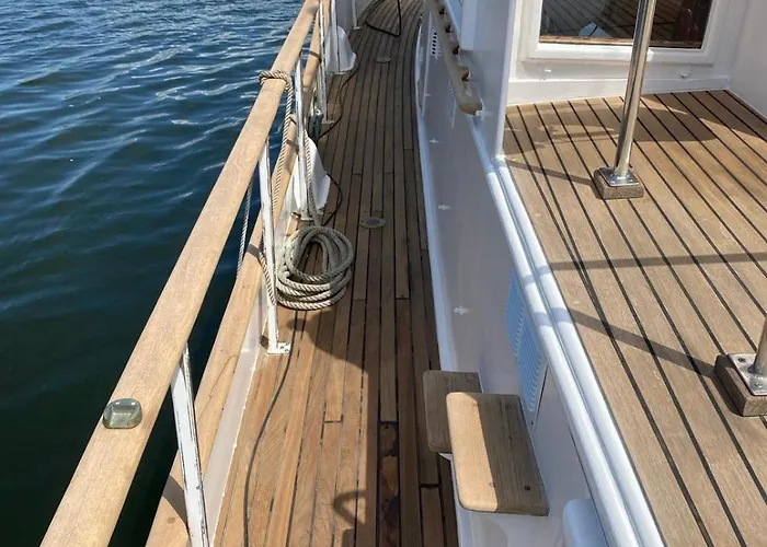 Nuit Insolite A Bord D Un Bateau